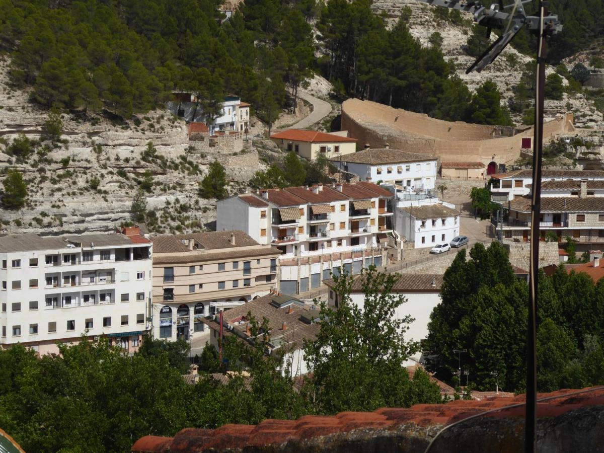 Casa rural Butaka Alcala del Jucar Bagian luar foto